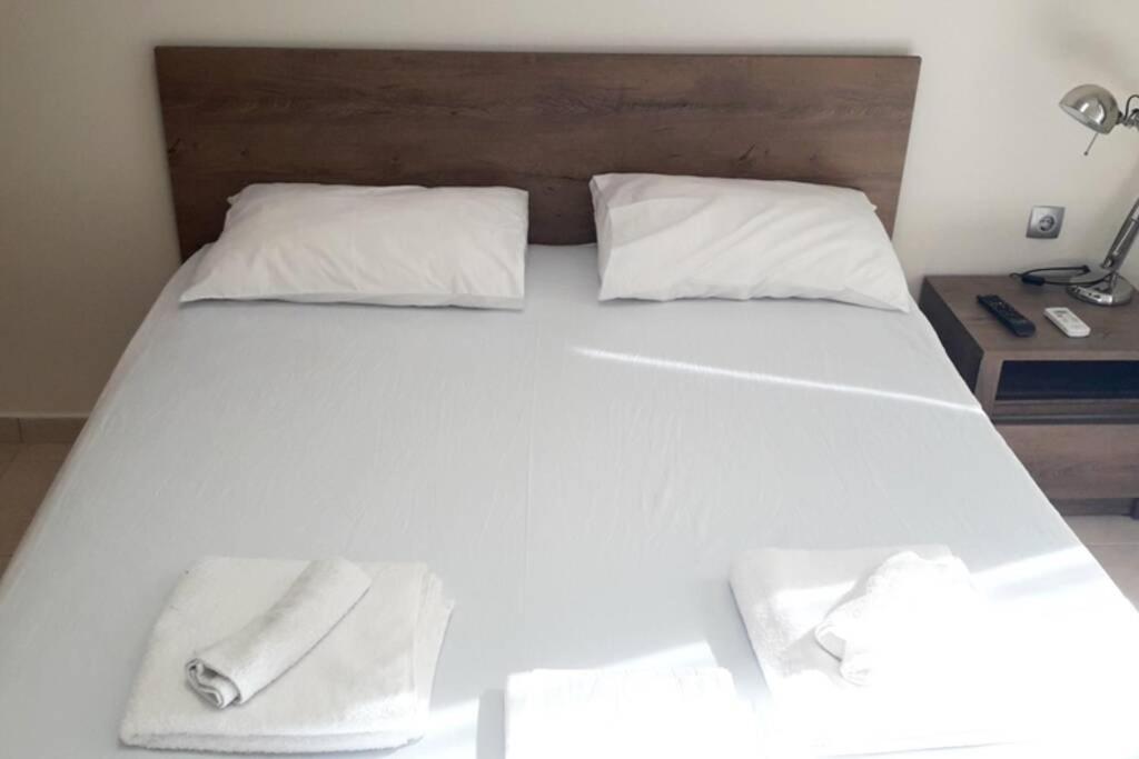 Ferienwohnung Stylish River Flat, Near The Center And The Beach Kalamata Exterior foto